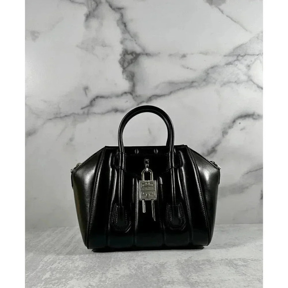 Givenchy Antigona Lock Bag - Picture 3 of 4